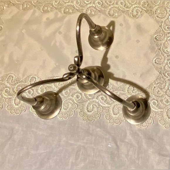 Vintage silver 4 candle holder candelabra holiday decor - Picture 5 of 16